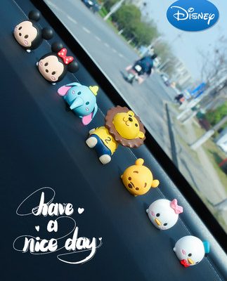 Đồ trang trí ô tô Disney vật tư trang trí nội thất ô tô Daquan dễ thương bảng điều khiển trung tâm ô tô búp bê nhỏ nữ thần cao cấp