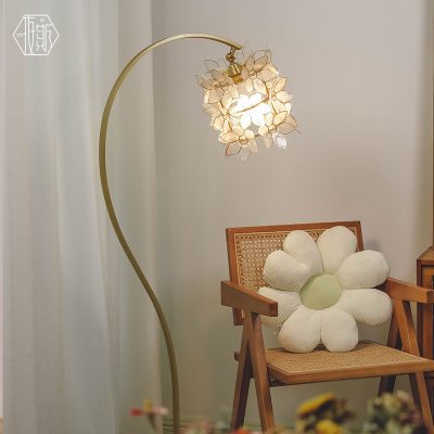 Đèn sàn vỏ sò thời trung cổ Yesi Ngôi nhà của Xiaomin với cùng một phòng khách phòng ngủ nghiên cứu Đèn diềm cổ điển Pháp Mỹ