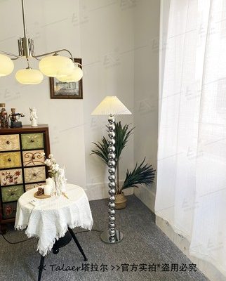 Tara hiện đại phòng khách wabi-sabi phòng ngủ nghiên cứu bầu không khí thời trung cổ cổ điển Bauhaus mô hình phòng ngủ đèn sàn