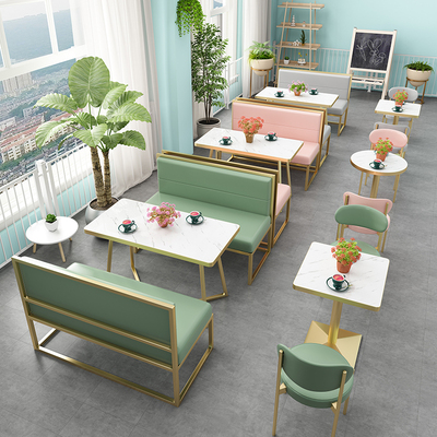 Quán trà sữa bàn ghế ngoài trời kết hợp món tráng miệng quán cà phê đơn giản và tươi mát màu đỏ tựa tường nhà hàng bình dị