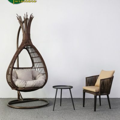 Xích đu mây hình dáng đặc biệt nhập khẩu.