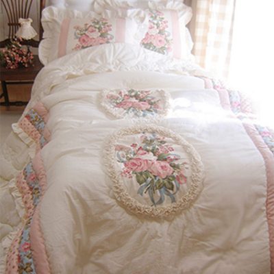 Giường ngủ nhập khẩu, màu be Provence hoa hồng, phong cách công chúa.