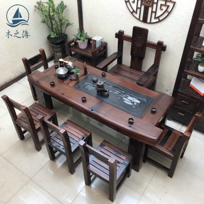 Bàn trà bằng gỗ thuyền cũ Trung Quốc nhập khẩu.