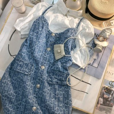 Cao cấp mùa hè váy nhỏ jacquard denim dây treo váy ngắn tay phồng màu trắng hàng đầu thời trang giản dị bộ hai mảnh