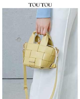 TOUTOU2022 túi mới mùa hè thiết kế thích hợp cảm giác đan giỏ rau túi xách tay một bên vai phụ nữ