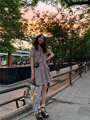 Roundshop | "Midsummer Hidden Girl's Heart" Váy ren trước tay áo váy ngắn