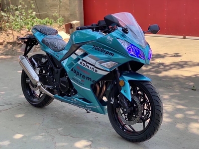 Kawasaki nhỏ ninja mô tô hoàn chỉnh xe 250 xe thể thao Northern Lights v6 xi-lanh đôi đường chân trời r3 đường đua hạng nặng