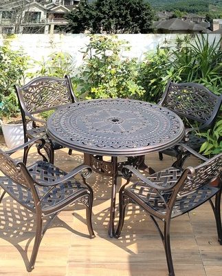 Giải trí ngoài trời đơn giản giải trí sân vườn sắt rèn cà phê ban công trong nhà bàn ghế ba hoặc năm bộ bàn ghế nhôm đúc