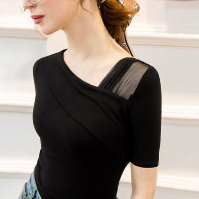 Áo phông của phụ nữ 2022 quần áo mùa hè mới của phụ nữ Hàng Châu Âu Áo sơ mi nhỏ kiểu phương Tây mỏng tay ngắn tay màu đen cổ chữ V hàng đầu mùa hè