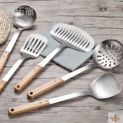 Bộ thìa thép không gỉ tay cầm bằng gỗ chống bỏng xẻng nấu ăn dụng cụ nhà bếp thìa súp thìa thìa dụng cụ nấu ăn gia đình thìa chiên