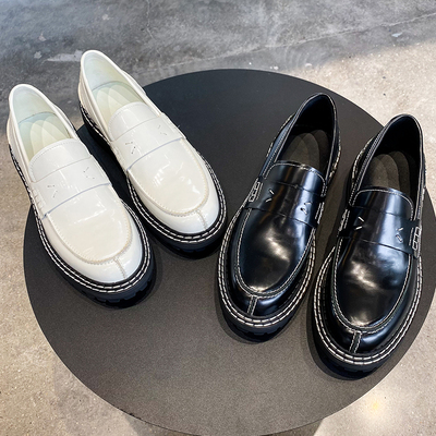 pop nam mới của trường đại học INS phong cách retro giày da nhỏ của nam giới thời trang thương hiệu giày lười giày lười gân bò đáy tròn đầu tất cả các trận đấu