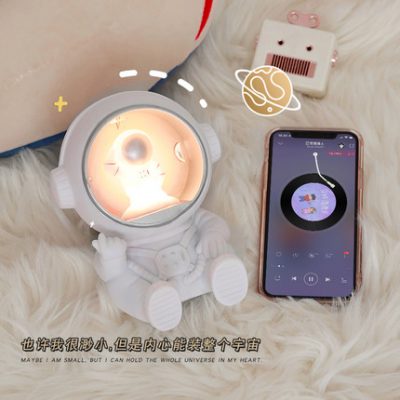 Trang trí nhà trang trí phi hành gia vũ trụ sáng tạo phòng khách bàn phòng ngủ đầu giường trang trí may mắn món quà sinh nhật