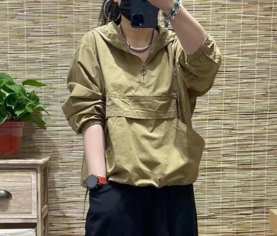 Phụ nữ tùy chỉnh riêng mùa xuân 2022 mới áo khoác thời trang Hàn Quốc màu rắn tính khí lỏng áo khoác dài tay có mũ