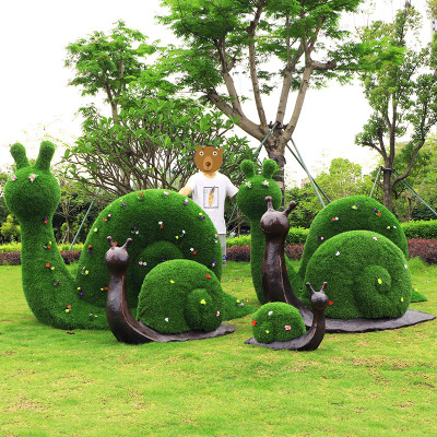 Vườn ngoài trời cảnh quan điêu khắc bức vẽ phác thảo mô phỏng trang trí động vật trang trí cây xanh cây cỏ màu xanh lá cây chạm khắc ốc sên trang trí nhà trẻ