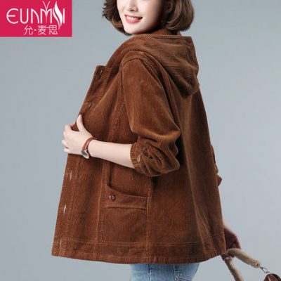 Áo khoác vải nhung của phụ nữ 2022 mùa xuân mới áo khoác của phụ nữ áo khoác gió thiết lập mùa xuân và mùa thu áo mẹ trung niên quần áo của phụ nữ