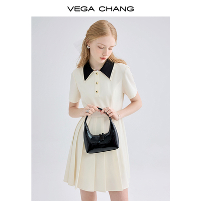 VEGA CHANG kiểu váy nữ Đại học  mùa hè 2022 phong cách phương tây mới trẻ đẹp tương phản màu cổ áo polo váy xếp ly
