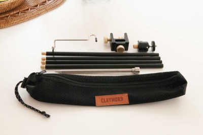 Hàn Quốc nguyên bản Claymore ngoài trời đen cắm trại cột đèn di động gấp chụp ảnh trại đèn đứng giá đỡ quạt