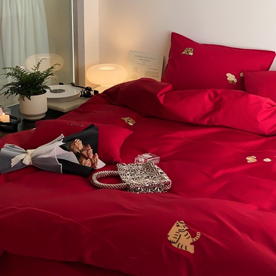 Đám cưới Trung Quốc lớn màu đỏ con hổ nhỏ thêu bộ đồ giường bộ đồ giường cao cấp đám cưới lễ hội bông bốn mảnh vải dệt gia đình