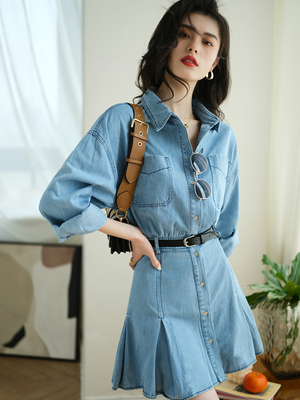 ronron eo váy denim 2022 mùa hè mới phong cách cổ điển Hồng Kông thiết kế váy ngắn tính khí nhỏ