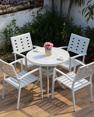 Phong cách Châu Âu nhà vườn biệt thự sân vườn phòng ngoài trời bàn ghế nhôm đúc chống thấm ban công sân thượng bàn ghế sắt bộ ba tấm 5 món