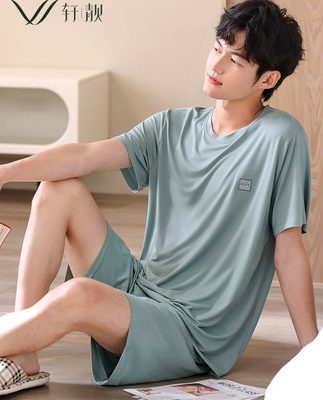2022 bộ đồ ngủ mới của nam giới mùa hè phương thức mỏng quần short ngắn tay băng lụa mát mẻ quần áo ở nhà kích thước lớn phù hợp với