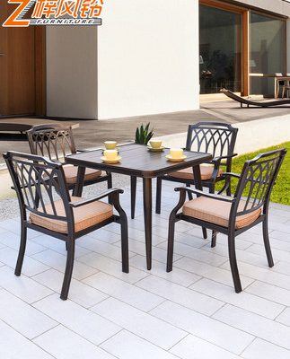 Bộ bàn ghế nhôm đúc ngoài trời sân vườn ngoài trời bàn ghế thư giãn sắt rèn bộ tam sự kết hợp bộ ban công lộ thiên