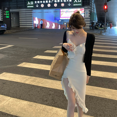 Han Yujia tính khí váy treo màu trắng của phụ nữ mùa hè chất lượng cao váy đuôi cá voan mỏng không tay gợn sóng