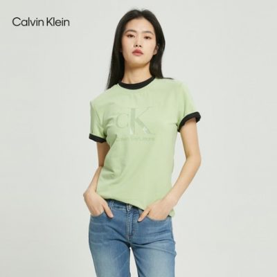 CK Jeans22 mùa xuân và mùa hè nữ mới cổ tròn giản dị có keo dán màu toàn thân lớn Áo phông ngắn tay LOGO J218907