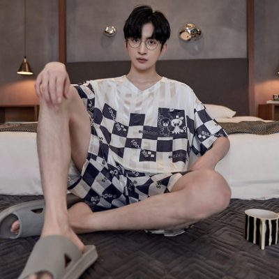 2022 bộ đồ ngủ nam mới mỏng phần mùa hè cao cấp ngắn tay lụa băng kích thước lớn có thể đi ra ngoài bộ quần áo mặc nhà