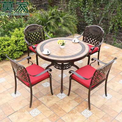 Mojia ngoài trời bàn ghế nhôm đúc sân thượng bàn ăn đồ nội thất bằng đồng khu vườn giải trí bộ năm mảnh bàn ghế sân trong