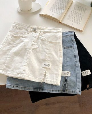 Váy ngắn denim của phụ nữ mùa hè 2022 mới váy xẻ lưng cao kết hợp tất cả các loại váy liền màu đơn giản chống chói và mỏng