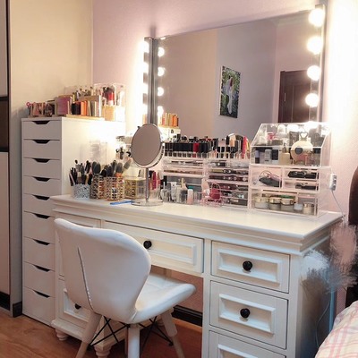 Bàn trang điểm bằng gỗ nguyên khối kiểu Mỹ phòng ngủ phòng ngủ chính năm 2021 mới hiện đại tối giản với đèn trong bàn / bàn trang điểm màu đỏ ròng