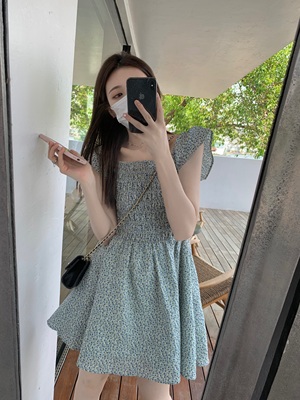 aaaaxbbb vôi iris trà bạc hà hoa nhúm nếp gấp hai mặc váy nhỏ bay tay áo eo cô gái váy ngắn
