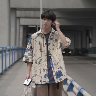 H Hezi mùa hè nam giới áo sơ mi ngắn tay kiểu Mỹ hip-hop đường phố graffiti in áo sơ mi in hoa văn quần áo học sinh đẹp trai