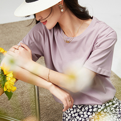 Mùa hè 2022 thiết kế mới cảm giác áo thun cổ tròn màu trơn của phụ nữ tất cả các kết hợp ngắn tay trên cùng xu hướng áo sơ mi mỏng dưới cùng của phụ nữ