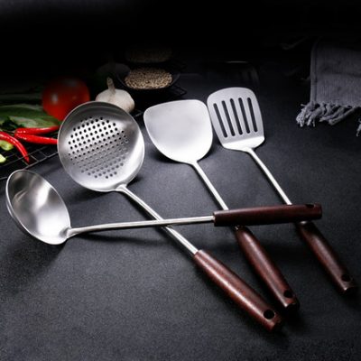 Thìa thép không gỉ 304 gia dụng tay cầm bằng gỗ dụng cụ nhà bếp nấu ăn chao nồi thìa chống bỏng tay cầm bằng gỗ dài tay cầm xẻng bộ