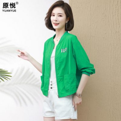 Cổ đứng phần mỏng chống nắng quần áo phụ nữ phần ngắn 2022 mùa hè mới lỏng lẻo áo nịt bóng chày quần áo mẹ chống nắng quần áo áo khoác