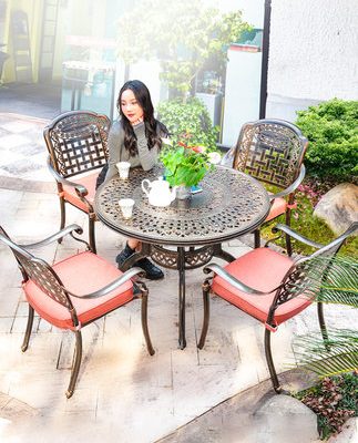 Bàn tròn ngoài trời bàn ghế nhôm đúc ngoài trời ban công sân vườn thư giãn ngoài trời không thấm nước không gỉ bầu trời bàn ghế sắt rèn