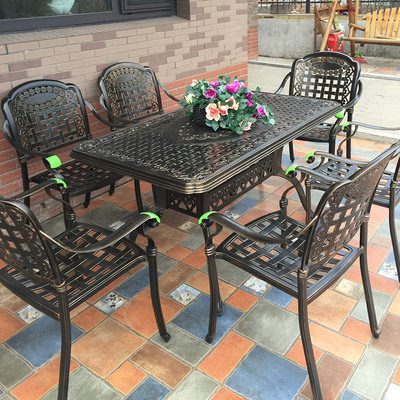 Bàn ghế nhôm đúc ngoài trời kết hợp sân trong Châu Âu giải trí bàn ăn ngoài trời trong nhà vườn năm mảnh đồ nội thất sáng tạo