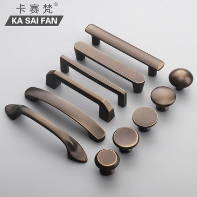 Tất cả bằng đồng đồng thau xử lý tủ rượu Mỹ đơn giản cánh cửa tủ cổ điển ngăn kéo bằng đồng nguyên chất đồng cổ đồng mới Trung Quốc tay cầm tủ quần áo