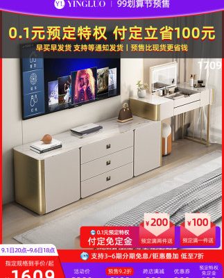 Phòng ngủ chính gương lật bàn trang điểm tủ để đồ tủ tivi tích hợp ánh sáng sang trọng phòng ngủ cao cấp cuối giường bàn trang điểm có thể thu vào
