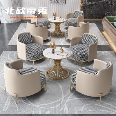 Văn phòng kinh doanh Bàn ghế đàm phán Bàn đàm phán nhẹ nhàng sang trọng hiện đại Bàn tròn nhỏ Đàm phán Bộ phận kinh doanh Lễ tân Một bàn và bốn ghế kết hợp