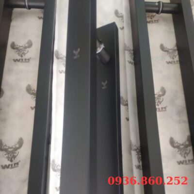 Tay Nắm Cửa Kính Cường Lực, Cửa Nhôm - Tay Nắm Cửa Vuông Đen 304 (25*50)