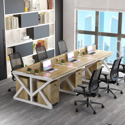 Bàn nhân viên 4 người ngồi có vách ngăn làm việc Phòng máy tính Bàn ghế kết hợp bàn nhân viên 6 người trạm