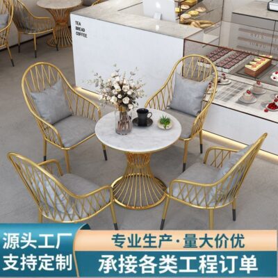 Bắc Âu phòng khách ban công giải trí bàn ghế kết hợp ánh sáng sang trọng sắt rèn ghế sofa đơn cafe khu vực nghỉ ngơi 1 bàn 4 ghế