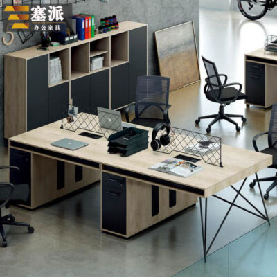 Nhà sản xuất cung cấp bàn làm việc 4 người đơn giản hiện đại kết hợp gió công nghiệp bàn nhân viên 4 người bàn ghế 2 người