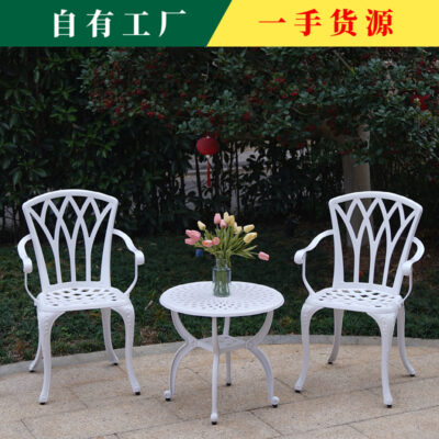 Bộ bàn ghế giải trí ngoài trời bằng nhôm đúc có tay vịn sắt rèn sân vườn sân biệt thự ban công kim loại bộ ba món