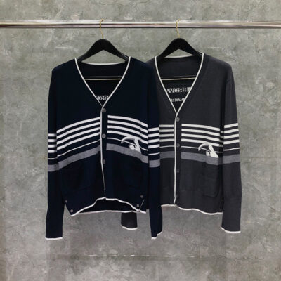 Dongguan thương hiệu nhà máy sản xuất trực tiếp TB cardigan bốn nút áo len cardigan nam và nữ cặp đôi áo len