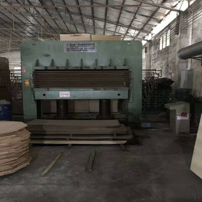 Máy ép nhiệt tấm gỗ đã qua sử dụng [Kunshan Xinguangma 4*8 feet 11 pressure 10] máy ép nhiệt gỗ composite