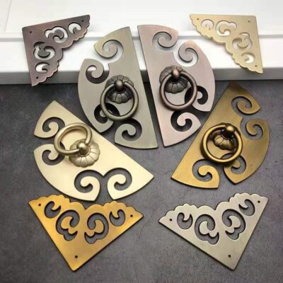 Tay cầm kiểu Trung Quốc mới giả đồng tay cầm tủ quần áo hiện đại tủ sách cửa tủ họa tiết nửa vòng tròn cạnh tay cầm ngăn kéo